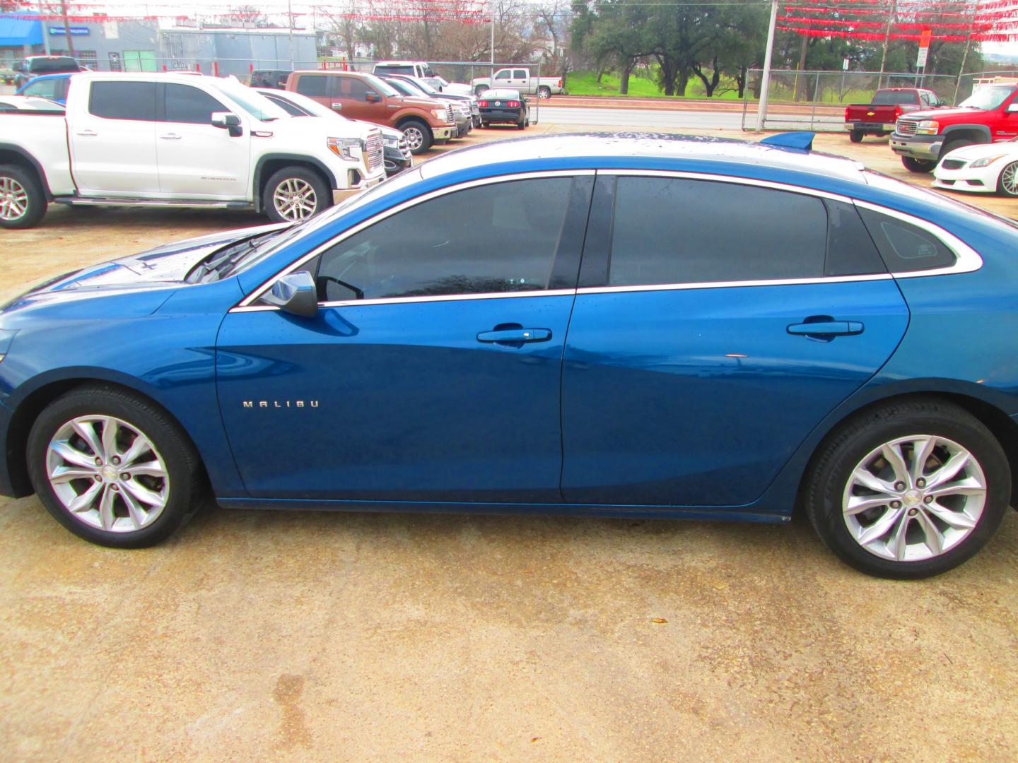 2019 BLUE Chevrolet Malibu (1G1ZD5ST9KF) , located at 1815 NE 28th St., Fort Worth, TX, 76106, (817) 625-6251, 32.795582, -97.333069 - Photo#7